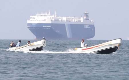 Navio de carga dos EUA atingido por míssil vindo do Iémen
