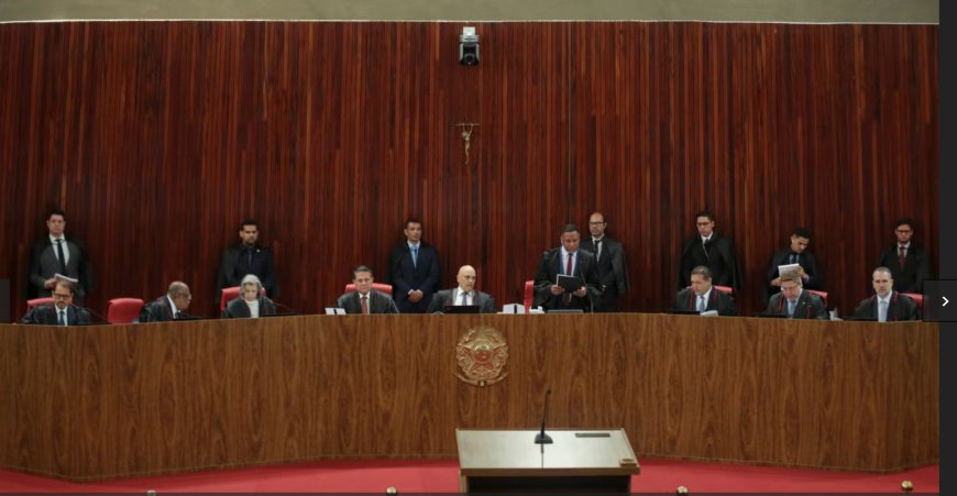 Tribunal do Brasil vota para barrar Bolsonaro das eleições até 2030