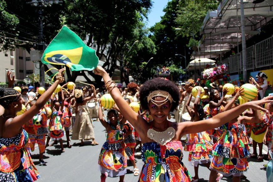 Brasil. Pistolas de água proibidas no Carnaval de Salvador para evitar machismo
