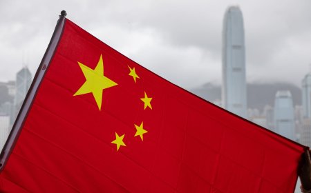 Fundador do banco China Renaissance demite-se um ano após desaparecer